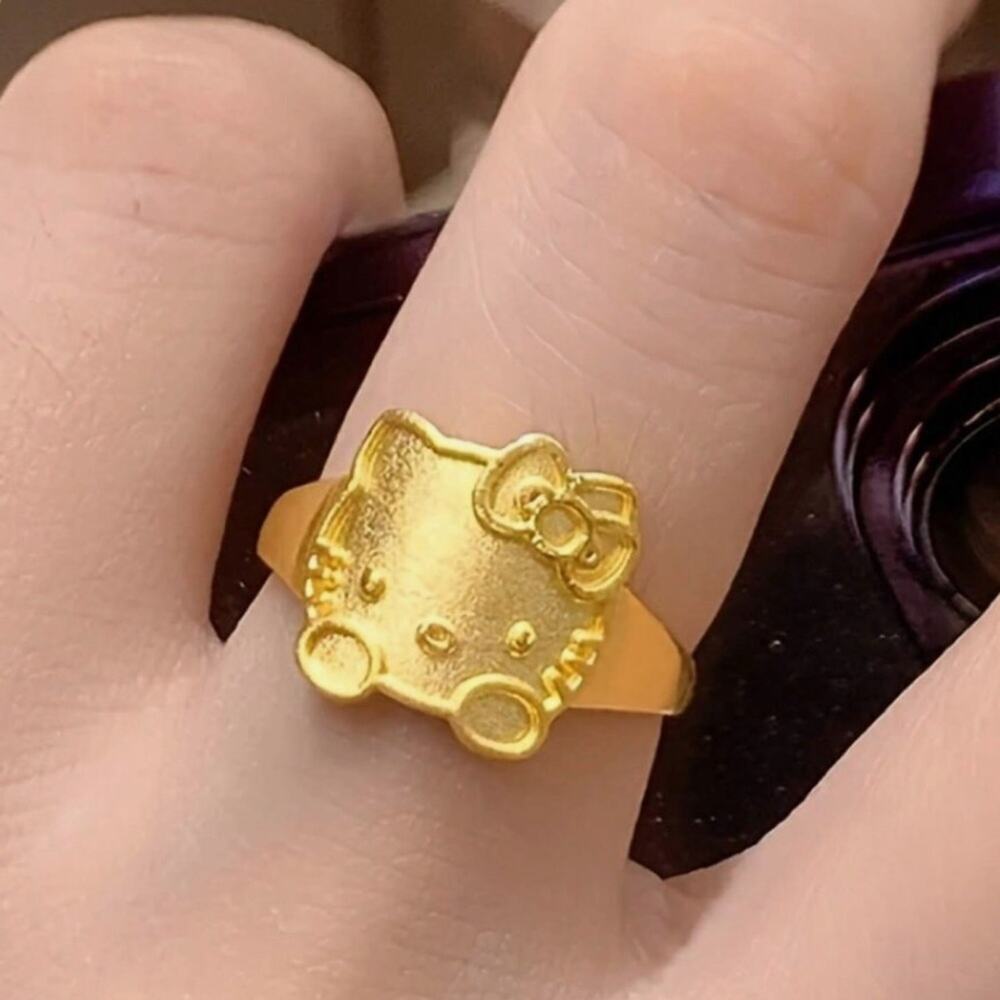 Stainless Steel Gold-Plated Hello Kitty Ring – Cute Meets Luxury!